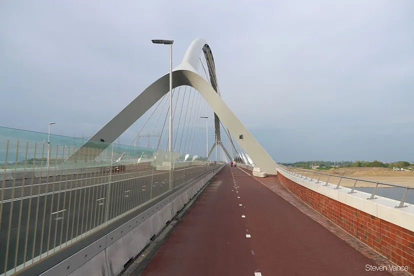 de oversteek the crossing