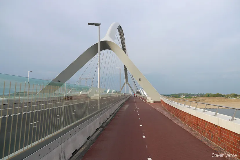 de oversteek the crossing