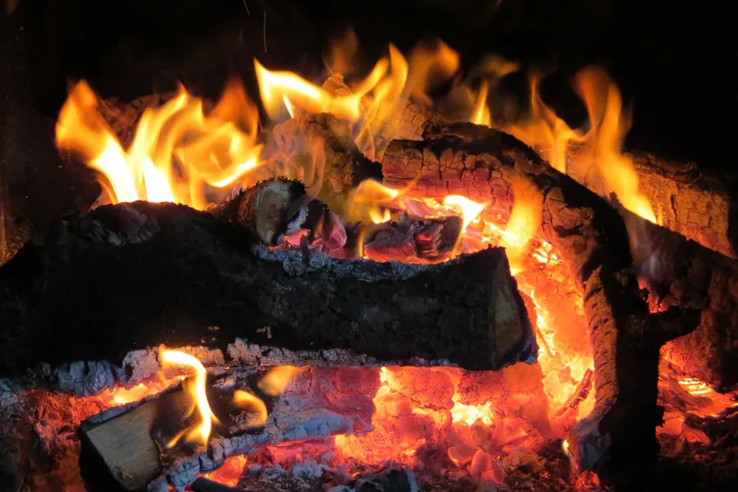 hout stokenpixabayfire g0ace46a72 1920