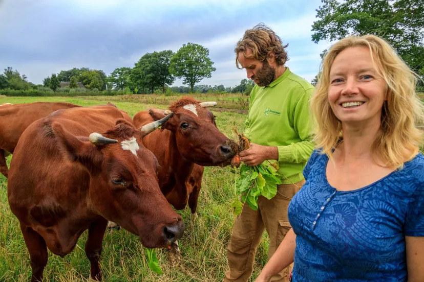 korte ketenferdi en jasmijn van natuurboerderij hommelhoeve fotograaf jurjen drenth