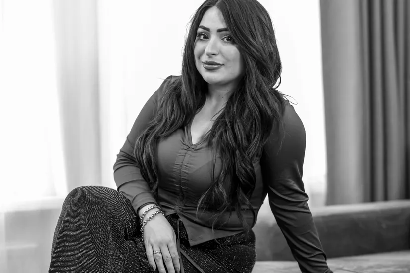 lale gul at angeliek de jonge zw19733