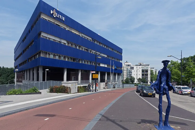 nijmegen main police office het regionaal politiebureau nijmegen foto5 2016 06 08 1303 cc by sa 40 michielverbeek wikipedia