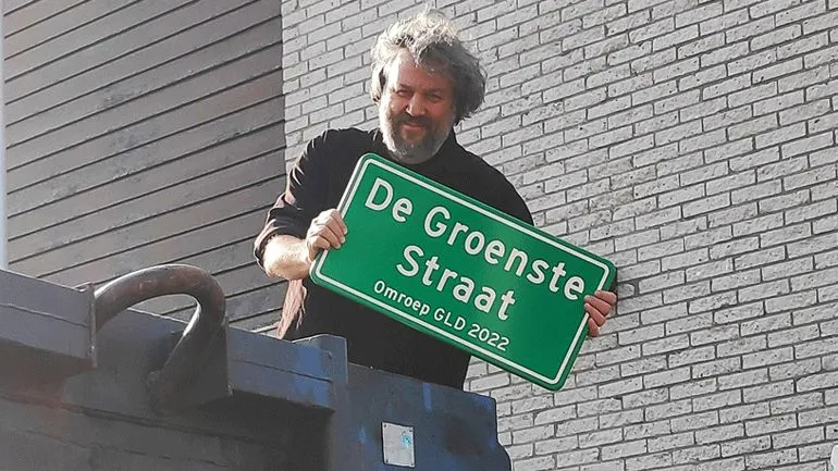 omroepgelderlandrob kleijs presenteert de groenste straat van gelderland