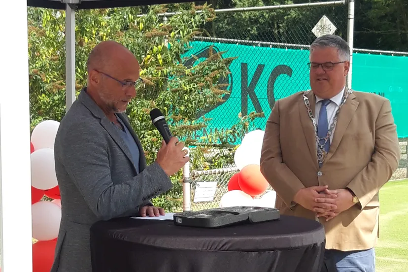 opening padelbanen 26 8