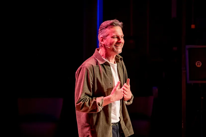 reflecting freedom een avond met thomas erdbrink fotograaf milon abrahamse