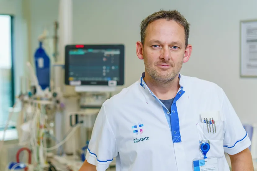 rijnstaterobbie sweers als verpleegkundige scaled