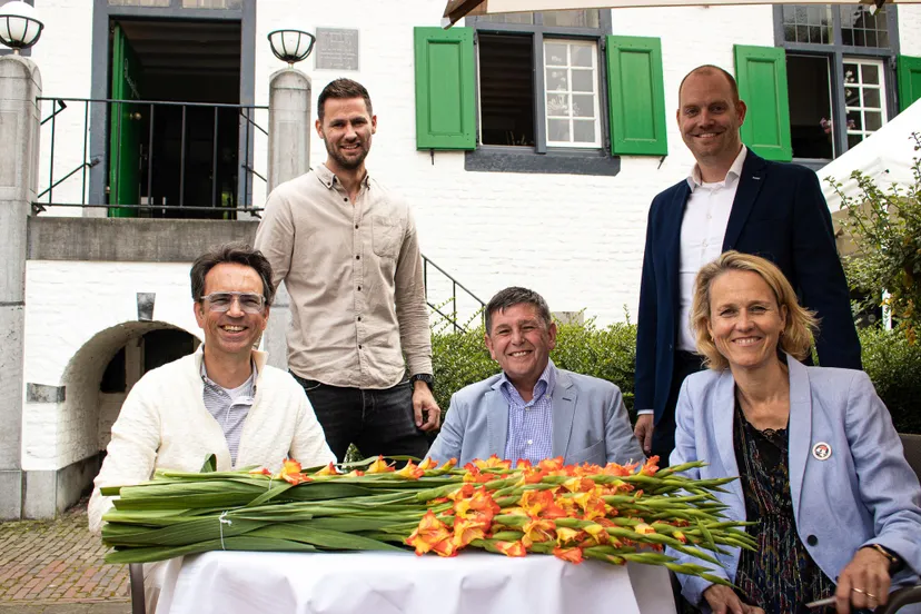 tekenmoment contractverlenging lowa stichting de 4daagse