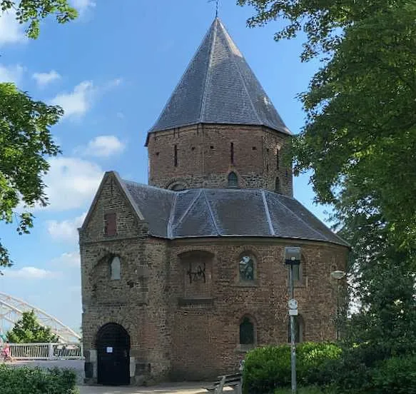 valkhof024geschiedenis