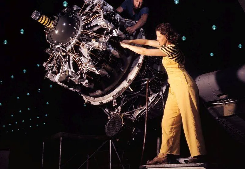 r 1830 engine on c 47 at factory 1942