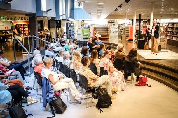 opening silent scream