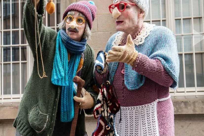 Two Strings.Suzy Lagrange