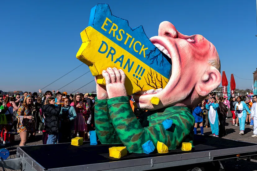 Carnavalswagen Düsseldorf 2022. Bron Riahi Hojabr.