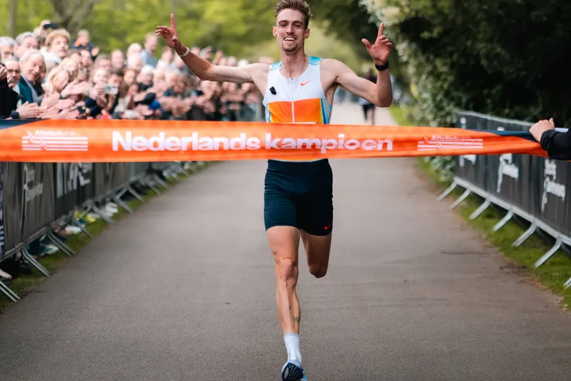 Mike Foppen wint NK 5 kilometer