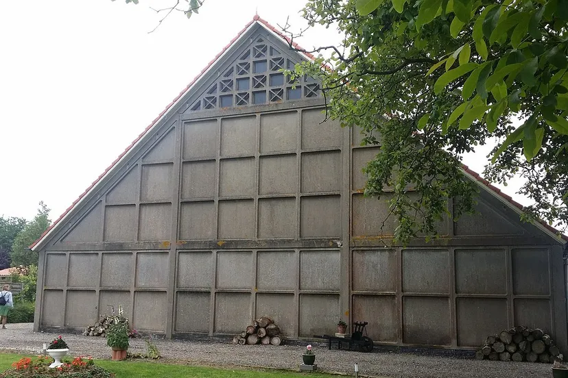 1280px schokbetonschuur flevoland 2015 06 13 143533