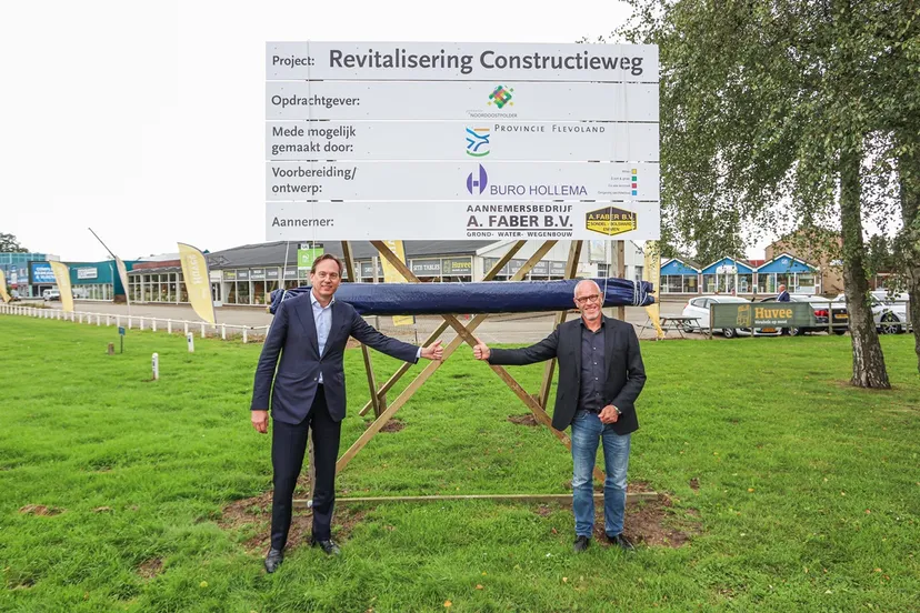 200924 constructieweg onthulling bord