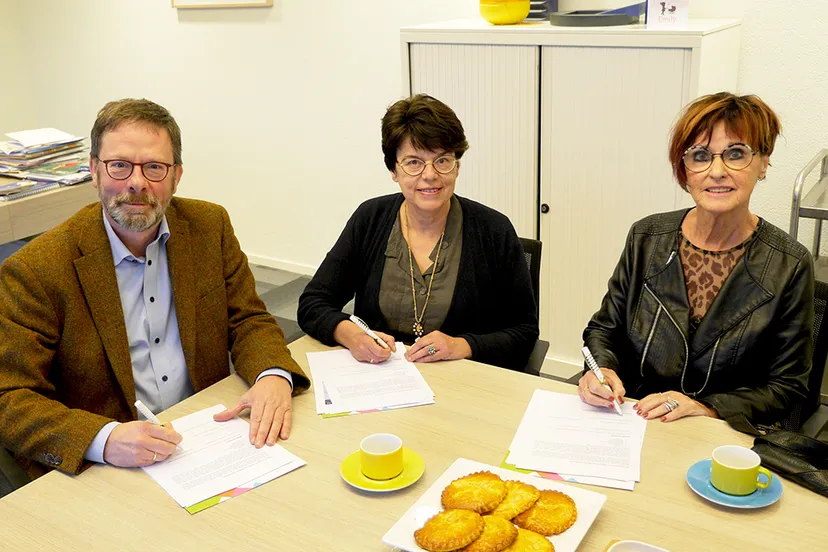 20191210 ondertekening prestatie afspraken foto