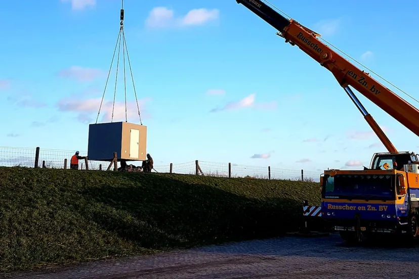 210121 plaatsen behuizing hevel neushoornweg 2