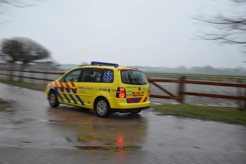 ambulance fotopersbureau steenwyck