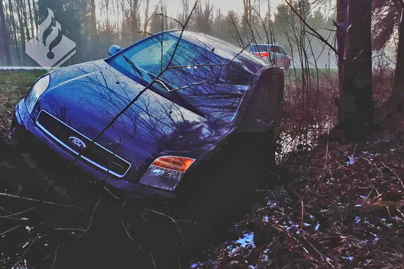 auto in sloot hopweg politienopurk