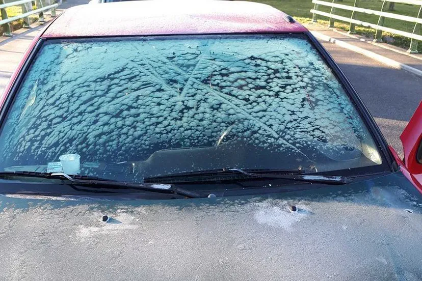 bevroren autoruiten politie nop urk