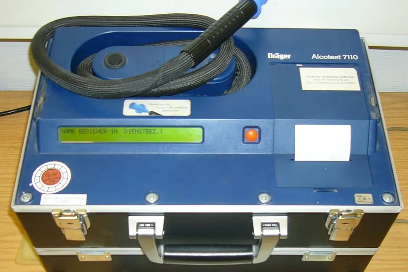 breathalyzer ademanalyse cc by en wikipediaorg e1470034719762