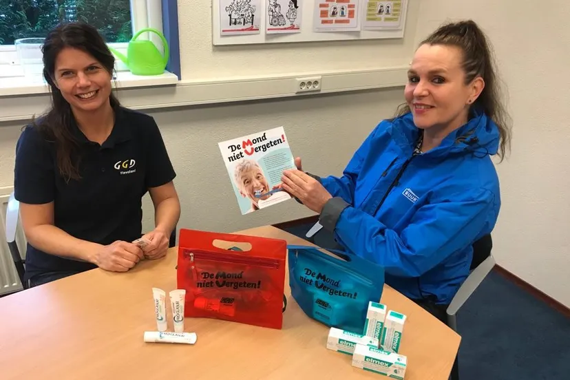 de mond niet vergeten foto