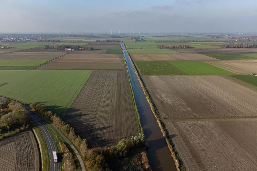 docuvitp 3048884 v1 randweg urk 0530 fotostudiowierd