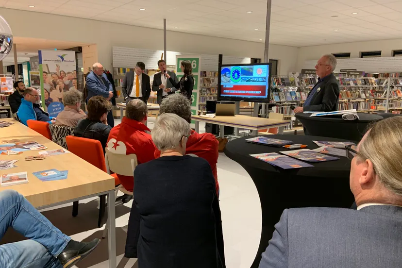 foto bijeenkomst verkiezingen emmeloord 11 maart 2019