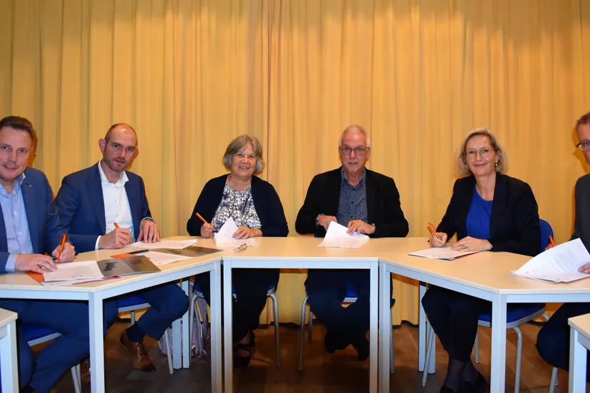 foto ondertekening convenant 003