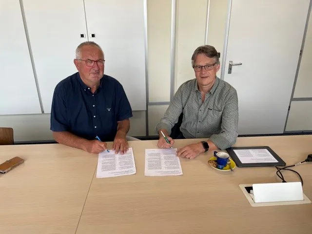 foto ondertekening overeenkomst koploperproject