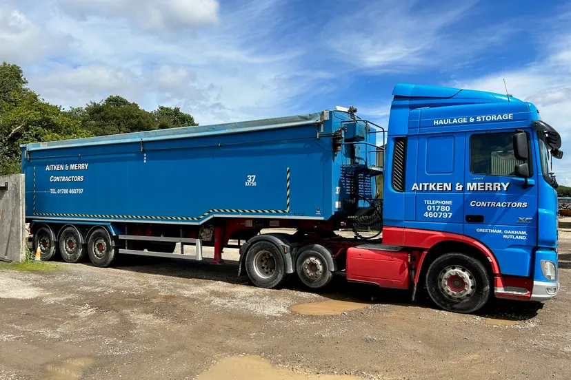 foto truck trailer aitken merry contractors