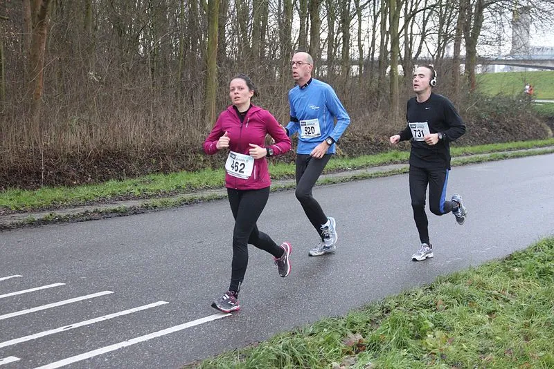 hardlopen cc by wikimedia commons