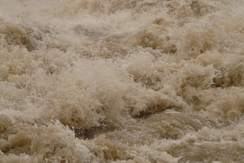 hoog water storm cc by pxherecom