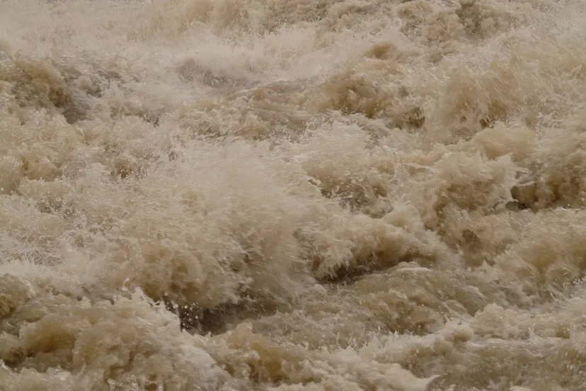 hoog water storm cc by pxherecom