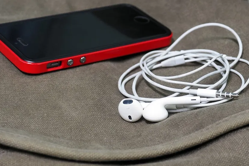 oortjes koptelefoon cc by pixabaycom