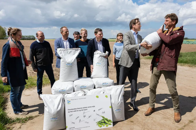 overhandiging sojazaden 1595 fotostudiowierd