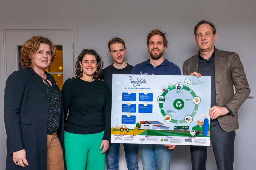 persfoto werkbezoek oranjehoen 01 02 2023