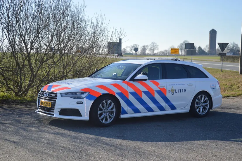 politieauto3 fotopersbureau steenwyck