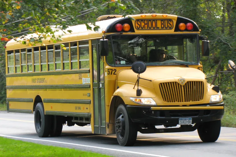wallkill schoolbus cc by wikipediaorg