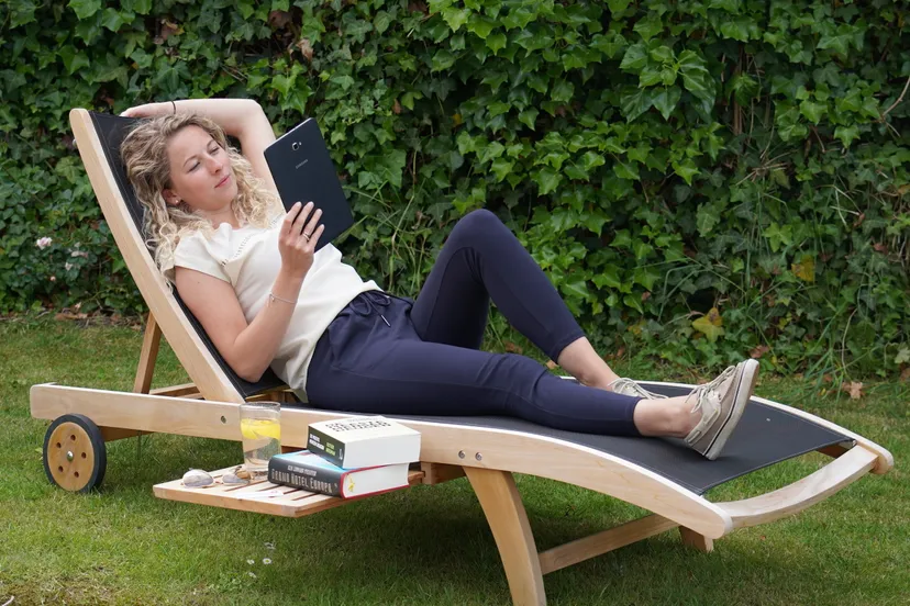 zomer boek lezen ipad zon