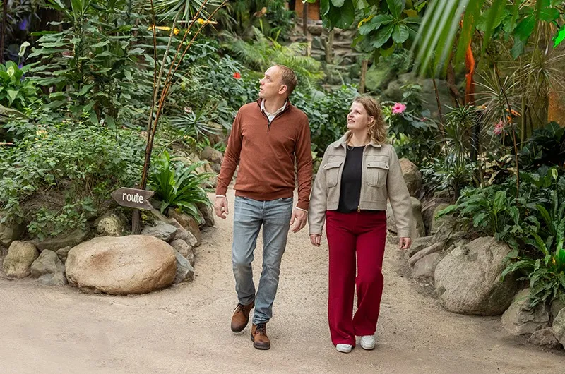 romantische wandeling tijdens valentijnsdag