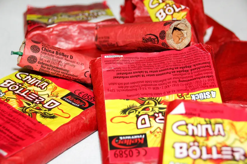 firecrackers 1116918 1920