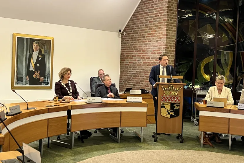 foto raadslid gerrald bronkhorst tijdens het vragenhalfuur 29 februari 2024