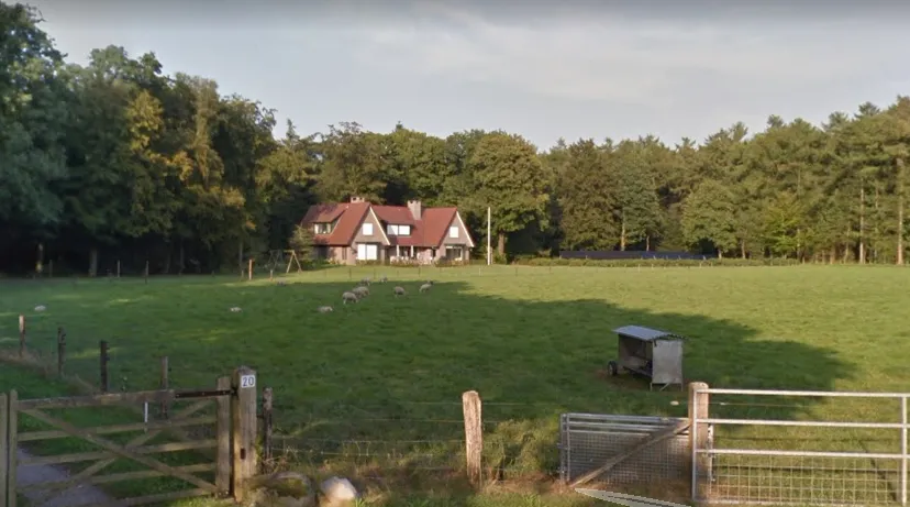 vierhouten overval gewapende google street view