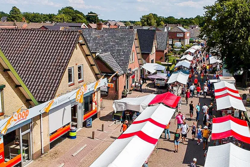 zomermarkt uddel 1
