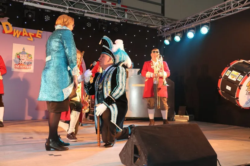 19020689 35453 newsunited