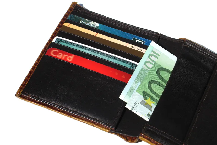 portemonnee met geld