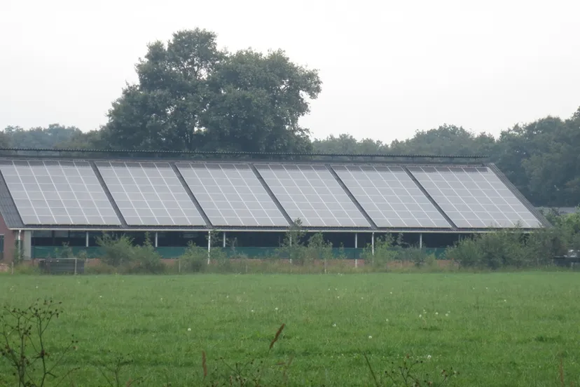 zonnepanelen op stal