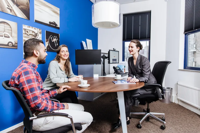 j8a1991 social media