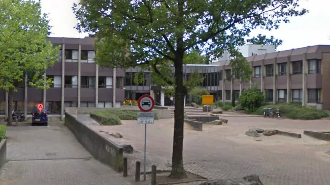 uf017d5sd6swr7k5b01m6m51f stadhuis achterzijde